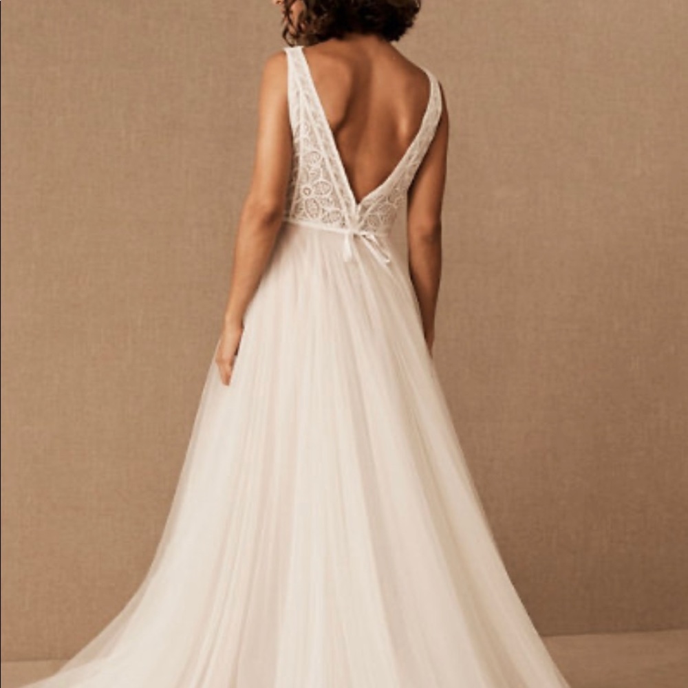 Never worn! Size 6 BHLDN Walter wedding dress. - Picture 3 of 3